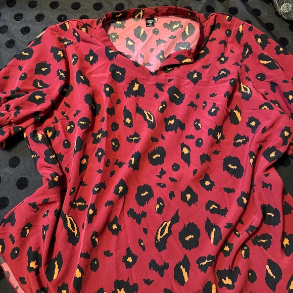 SHEIN Tops - SHEIN Curvy Plus Maroon Animal Print Dressy Top